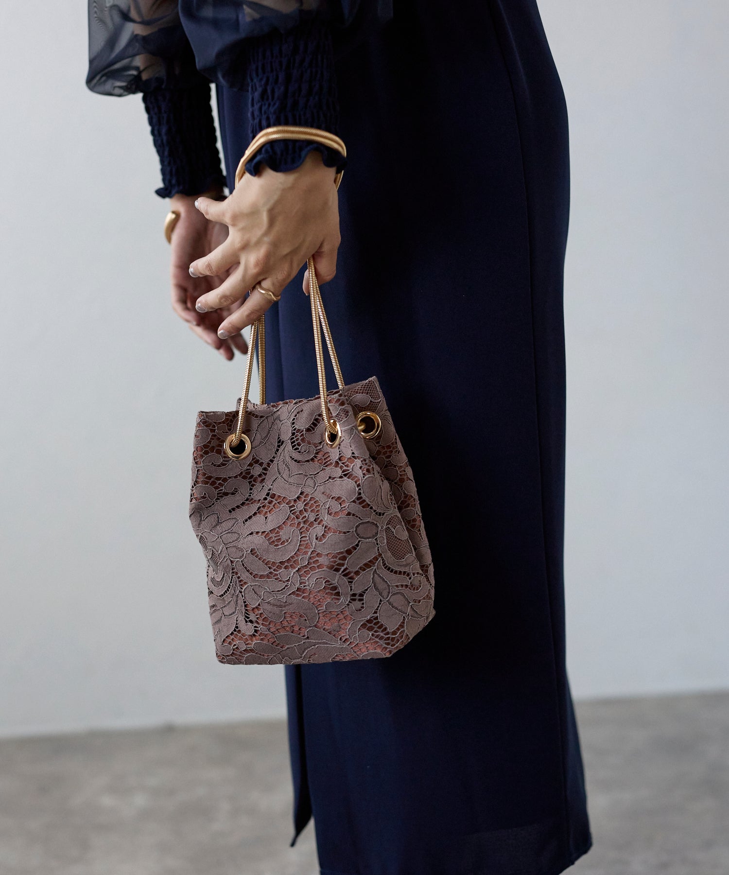 レースモラ刺繍入りダークグレーコットンバッグ レース刺繍 2way バッグ – Lien lab.